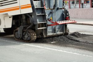 Milling of asphalt for road reconstruction